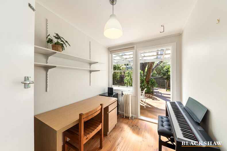 28  Carnegie Crescent Narrabundah