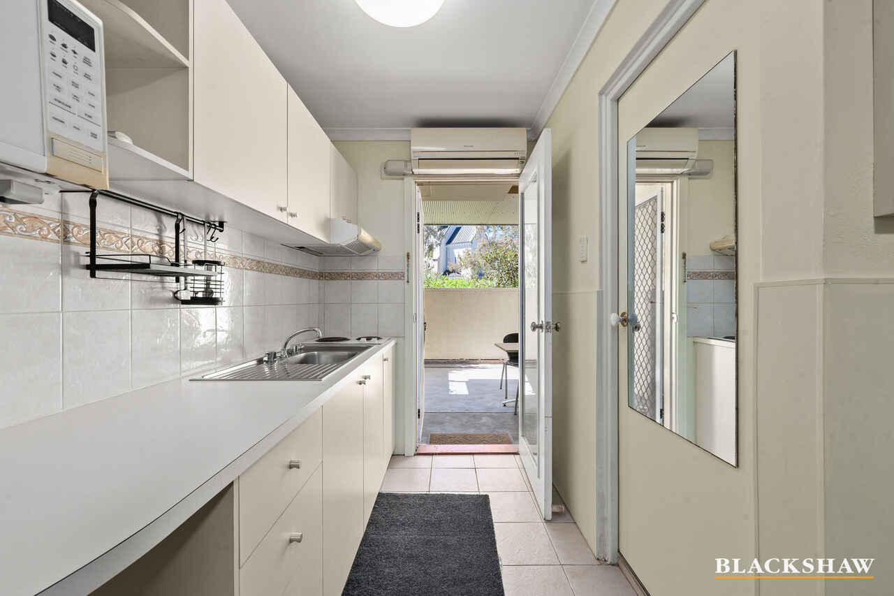 36/47 McMillan Crescent Griffith