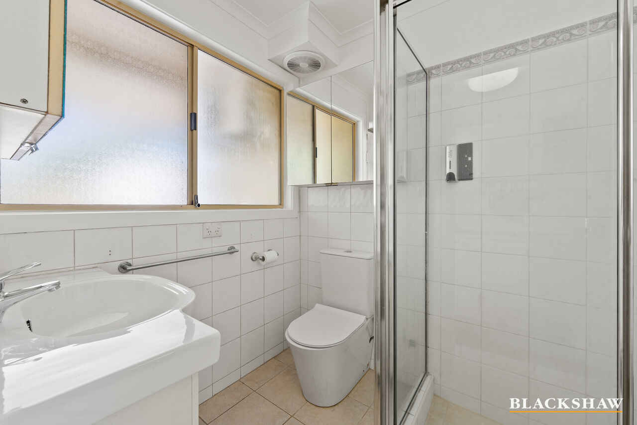 36/47 McMillan Crescent Griffith