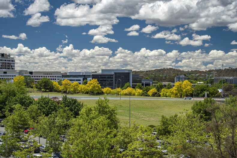 41/3 London Circuit City 41/3 London Circuit City