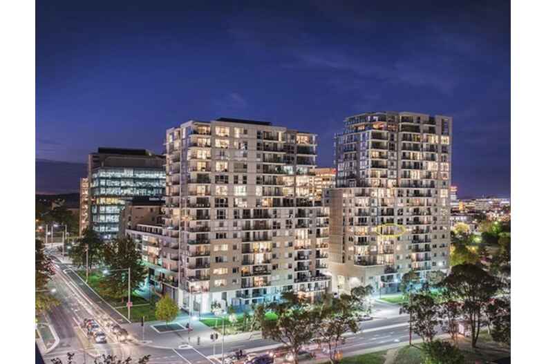 41/3 London Circuit City 41/3 London Circuit City