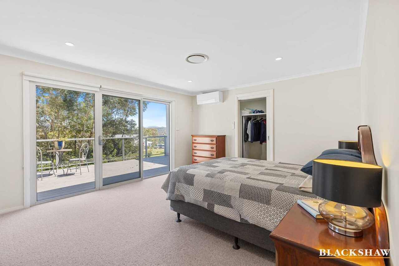 6 Courtenay Crescent Long Beach