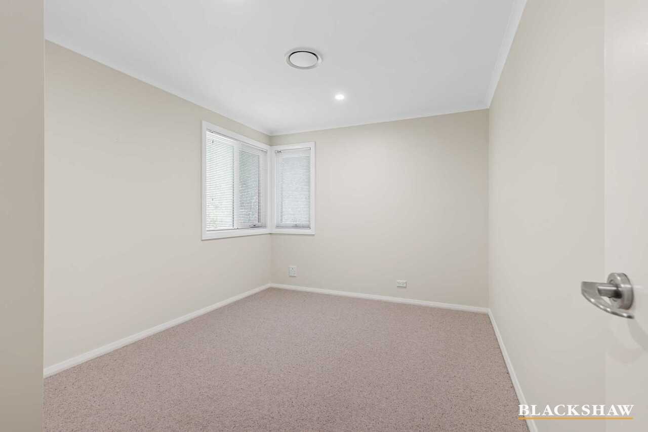 6 Courtenay Crescent Long Beach