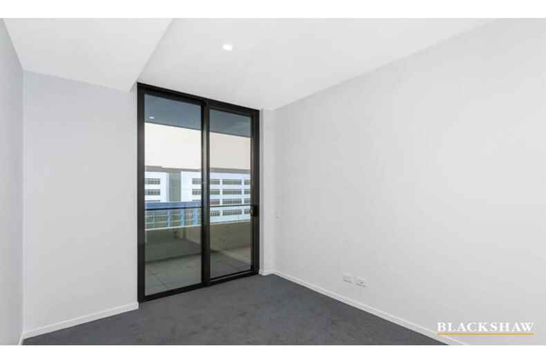 25/81 Constitution Avenue Campbell