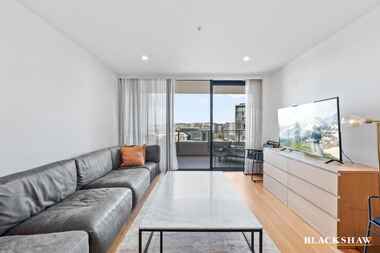 137/45 West Row City