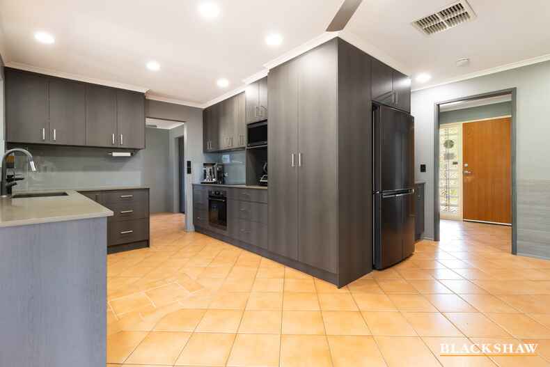 48 Couchman Crescent Chisholm