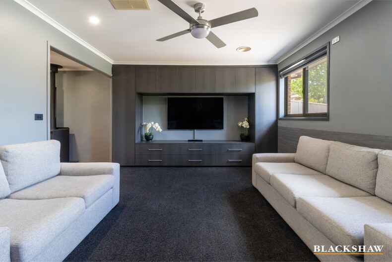 48 Couchman Crescent Chisholm