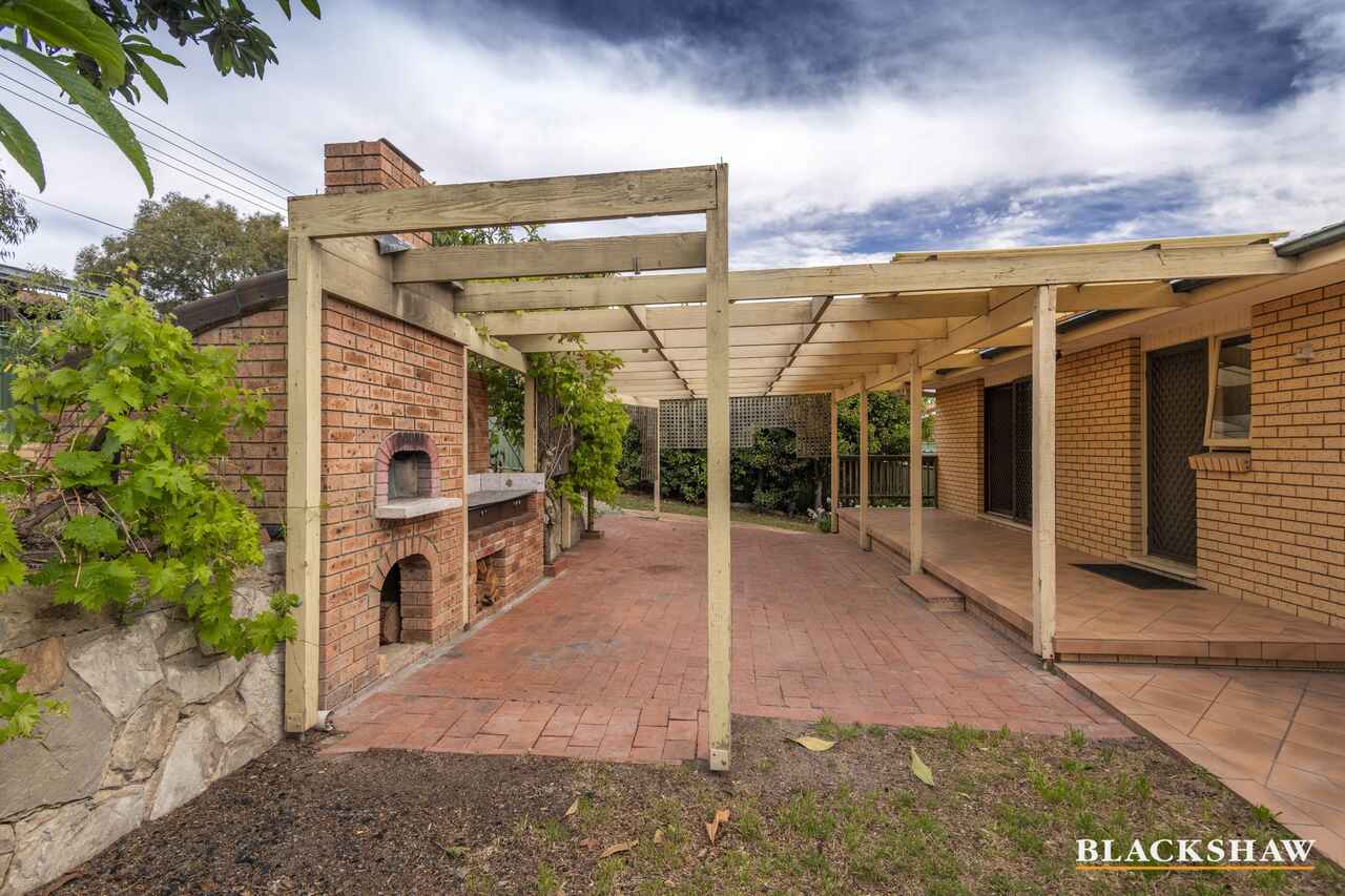 6 Willoughby Crescent Gilmore