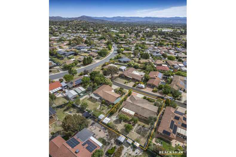 6 Willoughby Crescent Gilmore