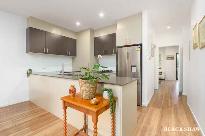 5D Murdoch Street Lyneham