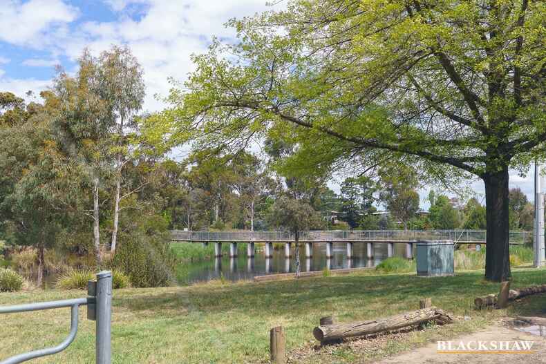 5D Murdoch Street Lyneham