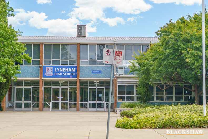 5D Murdoch Street Lyneham