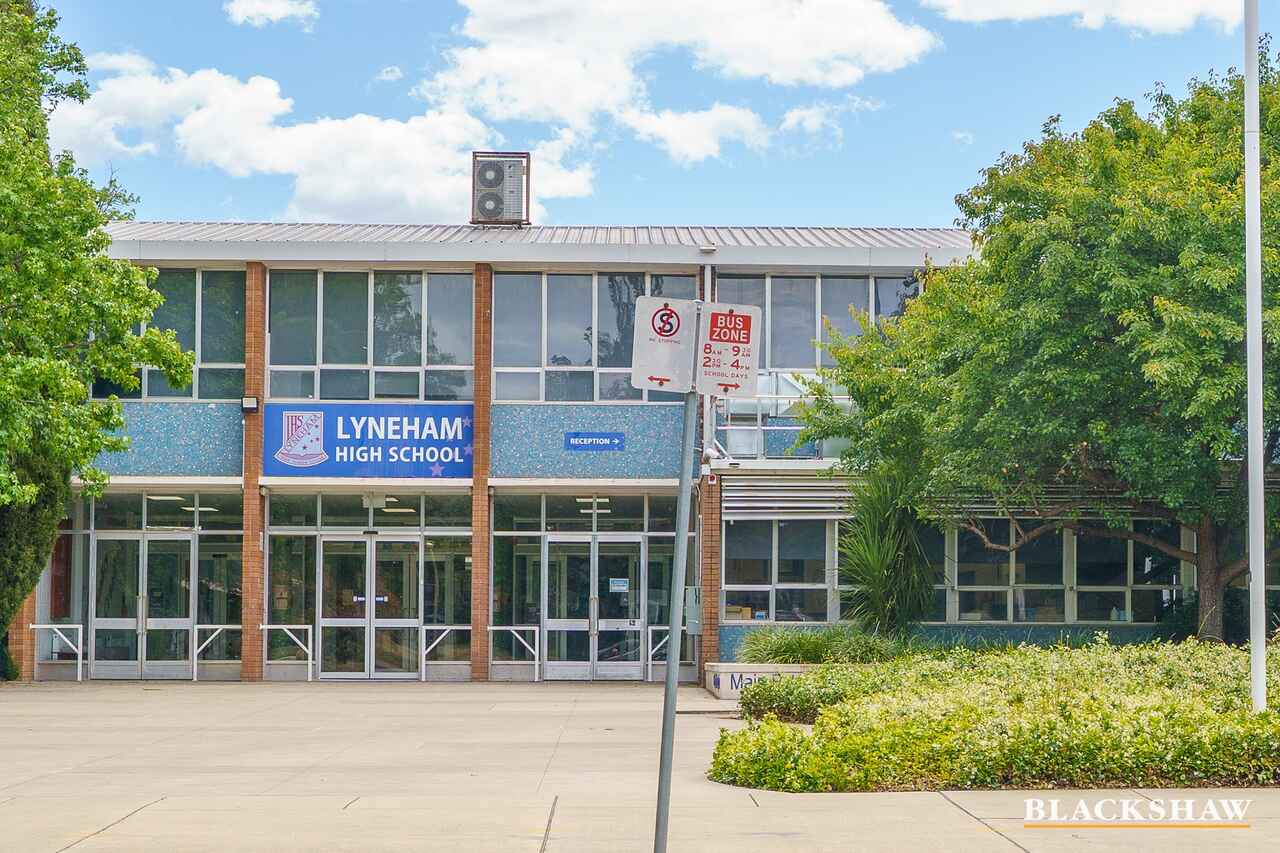 5D Murdoch Street Lyneham