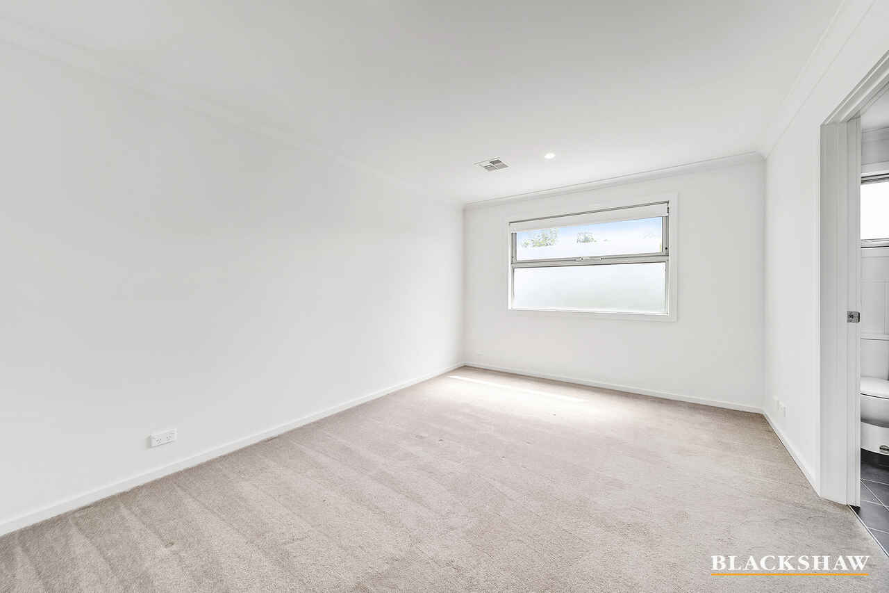 7/27 Yass Road Queanbeyan