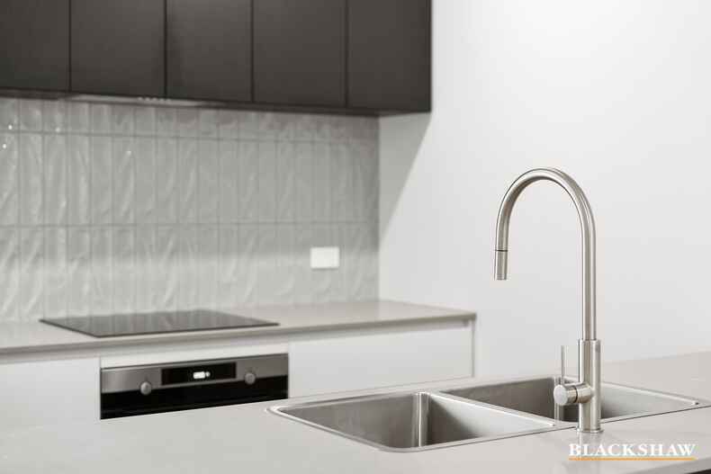 60/25 Trenerry Crescent Googong