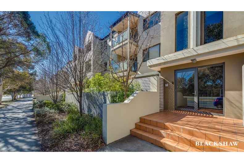 2/120 Athllon Drive Greenway