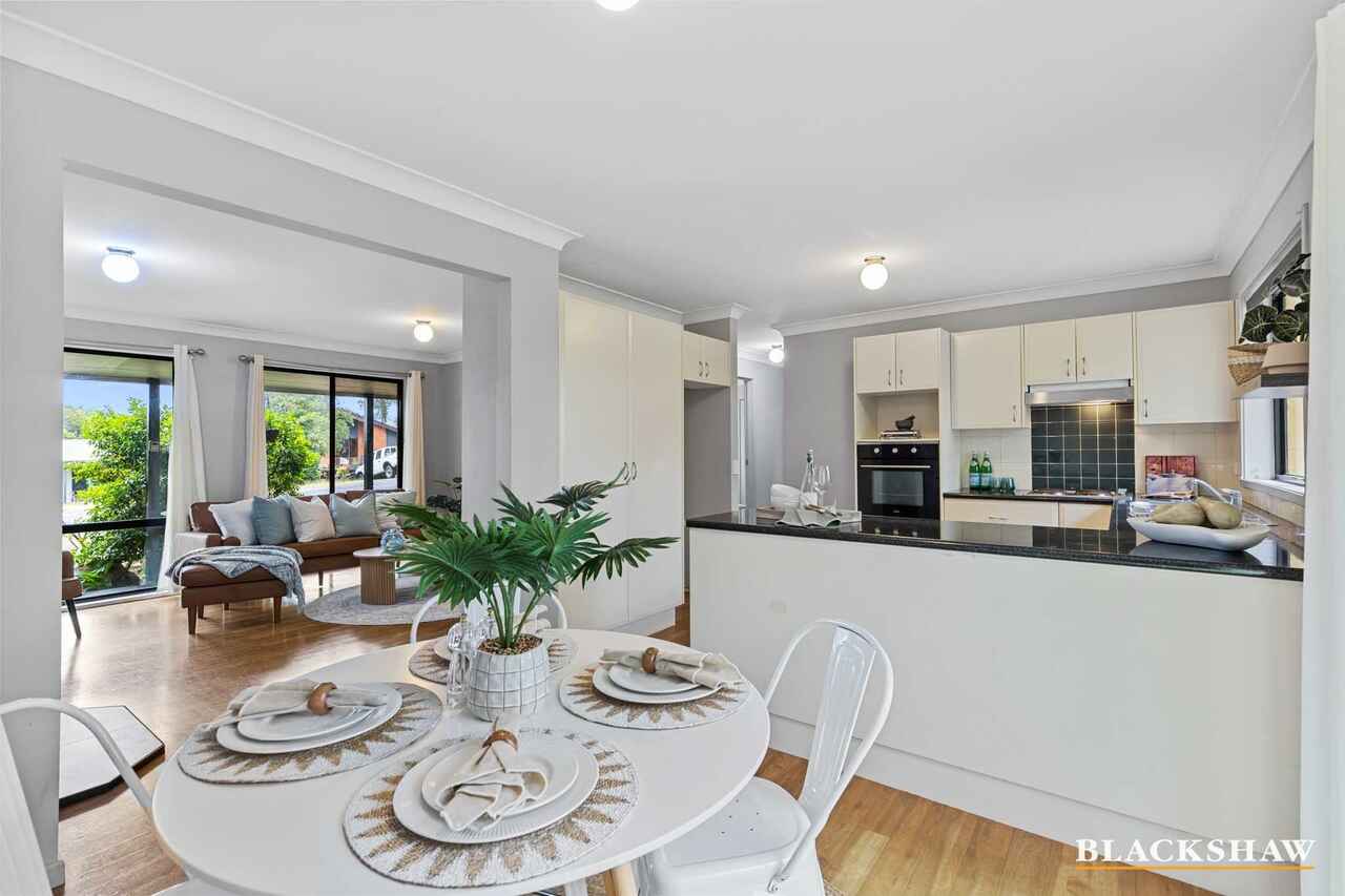 24 Berrima Parade Surfside