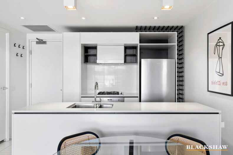 15/29 Eastlake Parade Kingston