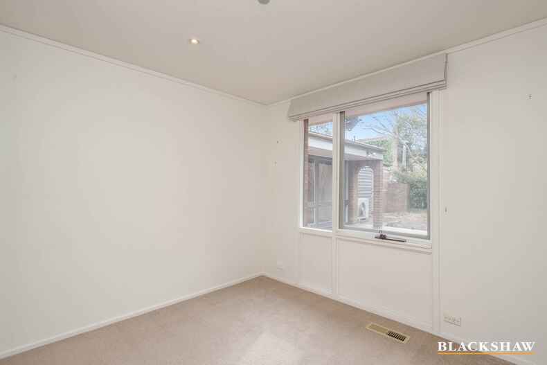 39 Barnet Close Phillip