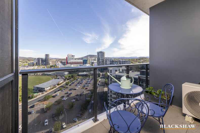 154/9 Irving Street Phillip