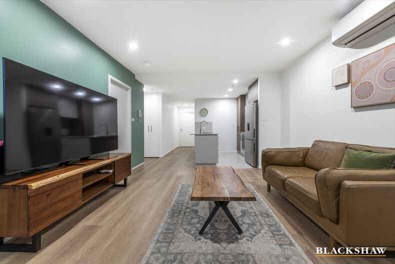 154/9 Irving Street Phillip