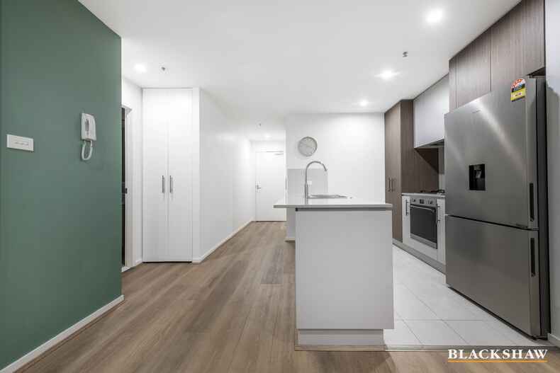 154/9 Irving Street Phillip