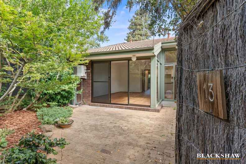 13/5 Lane-Poole Place Yarralumla