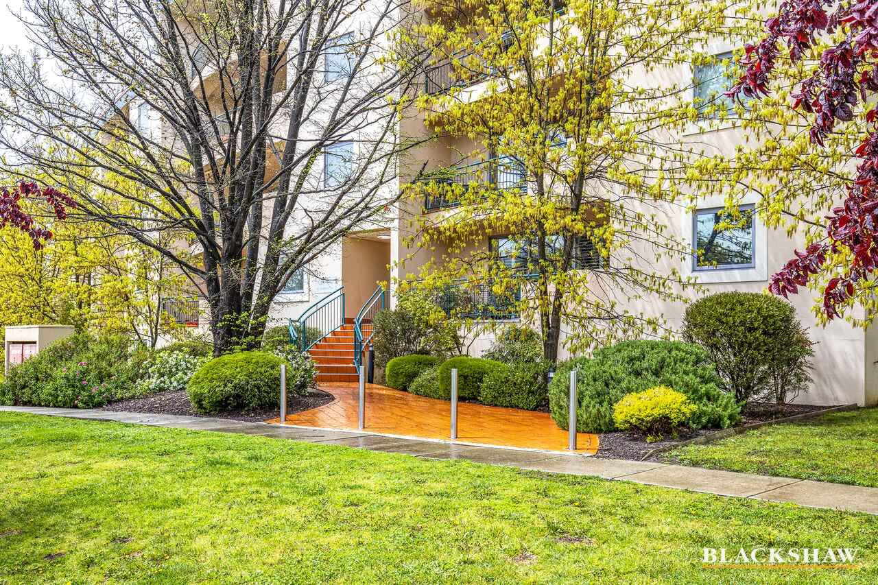 213/107 Canberra Avenue Griffith