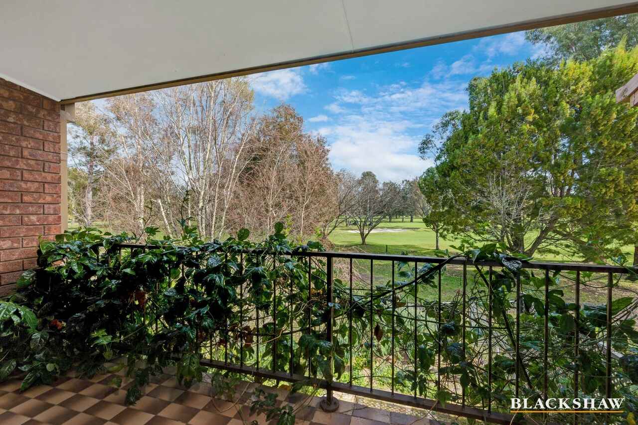 2/66 Golf Links Drive Batemans Bay