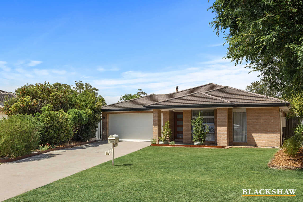 14 Caitlin Crescent Broulee