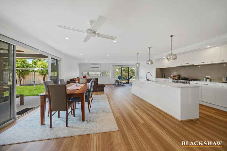 14 Caitlin Crescent Broulee