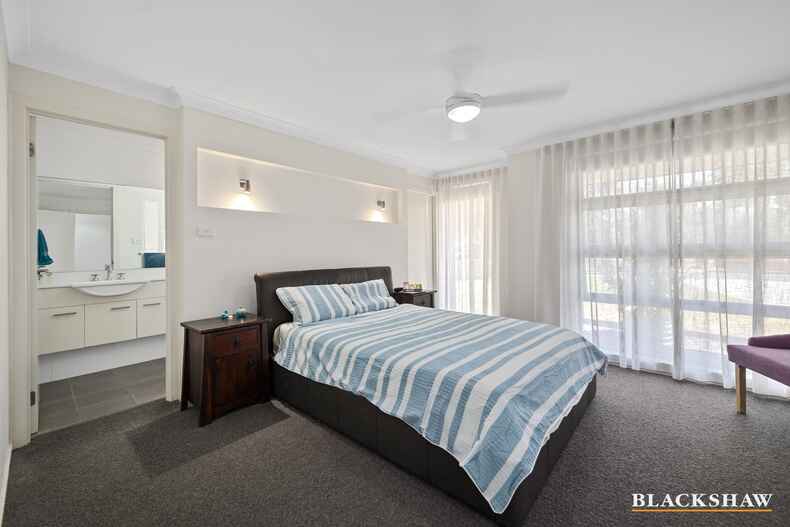 14 Caitlin Crescent Broulee