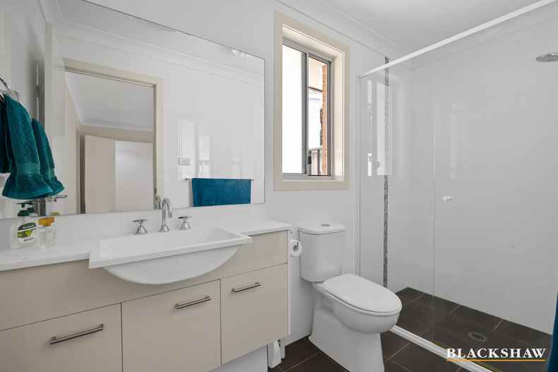 14 Caitlin Crescent Broulee