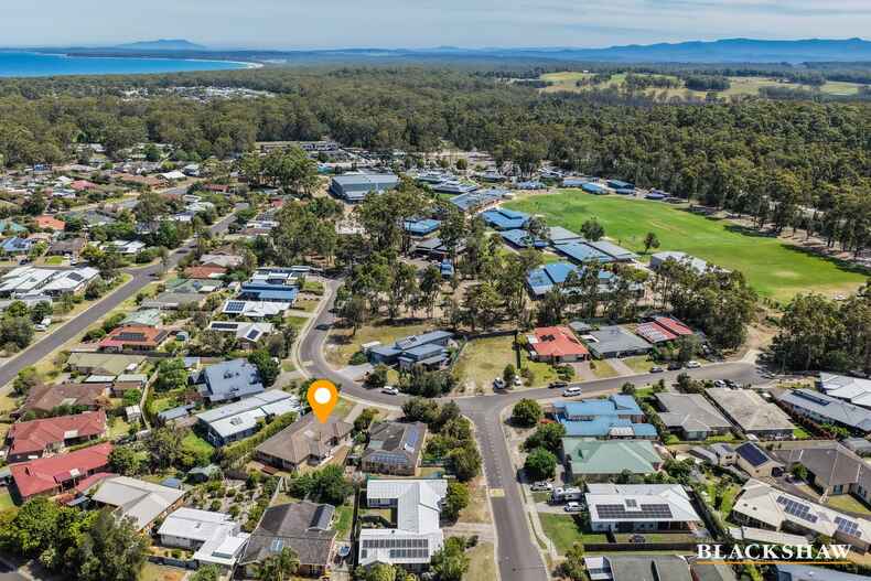 14 Caitlin Crescent Broulee