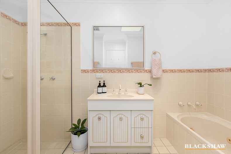 81 Mainwaring Rich Circuit Palmerston