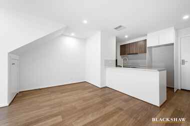 31/40 Pearlman Street Coombs