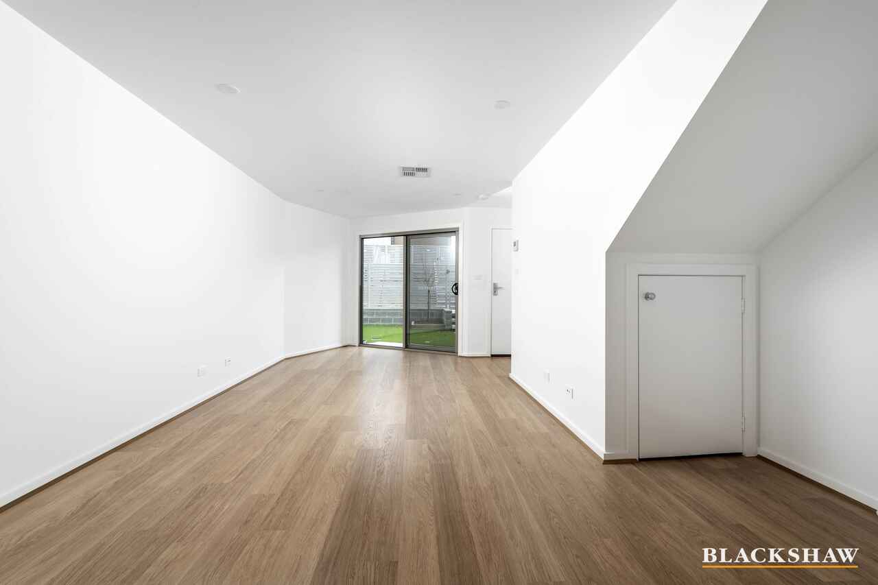 31/40 Pearlman Street Coombs