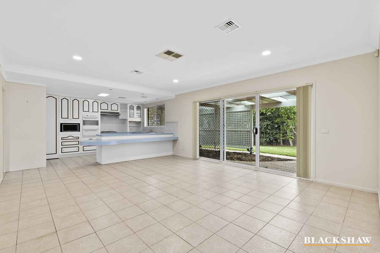 10 Jasmine Gardens Jerrabomberra