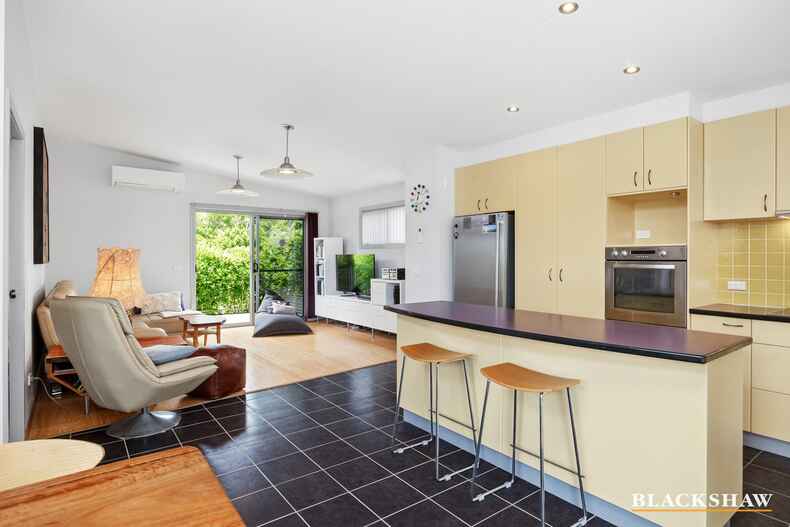 2/13 Edward Road Batehaven