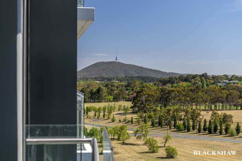 82/15 Irving Street Phillip