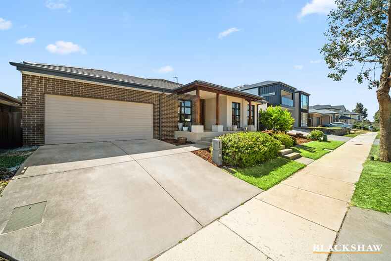 28  Garraway Crescent Googong