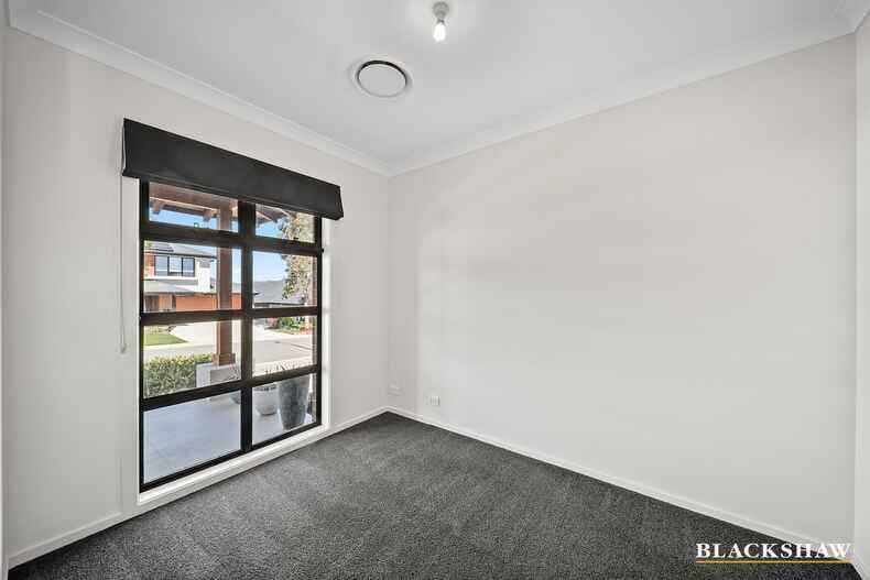 28  Garraway Crescent Googong