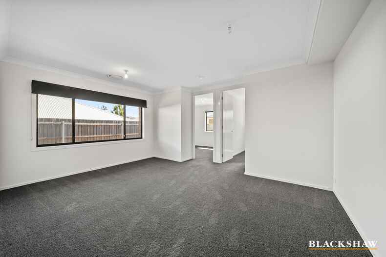 28  Garraway Crescent Googong