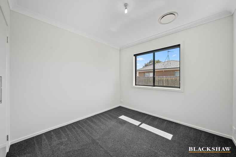 28  Garraway Crescent Googong