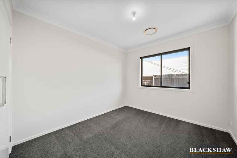 28  Garraway Crescent Googong