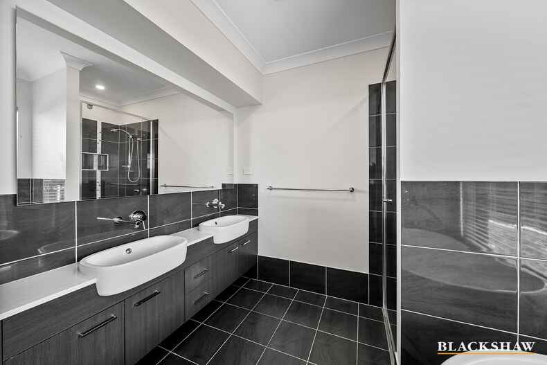 28  Garraway Crescent Googong