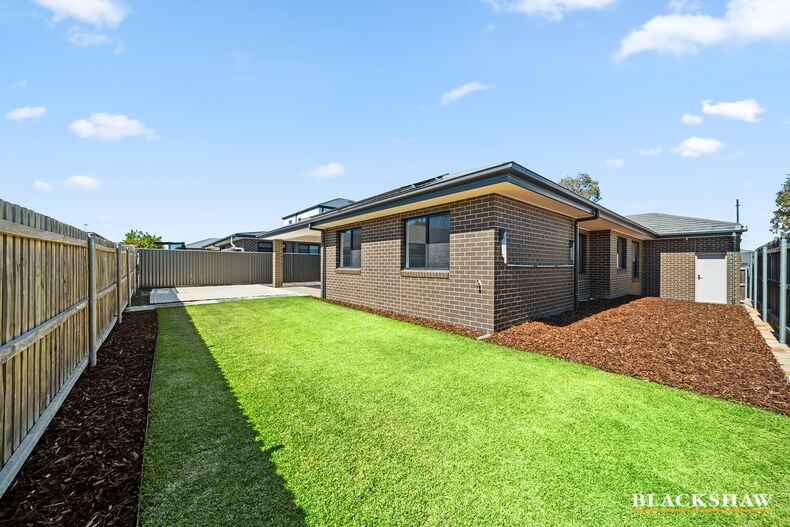 28  Garraway Crescent Googong