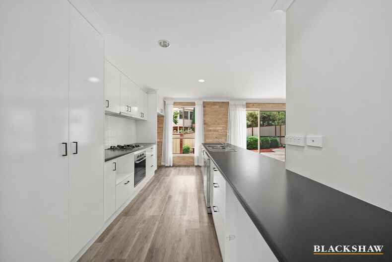 4/10 Ford Street Queanbeyan