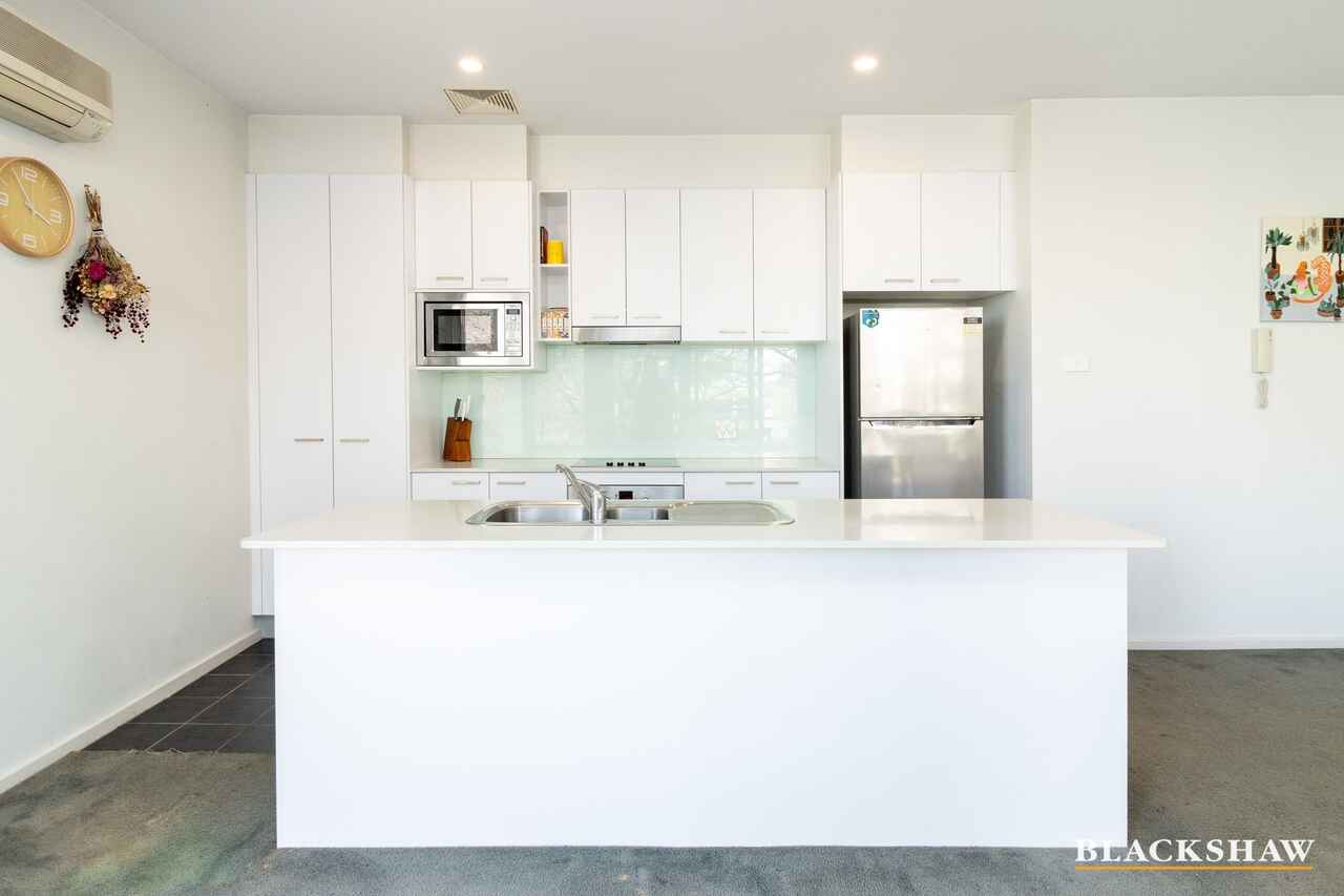 18/10 Burke Crescent Kingston