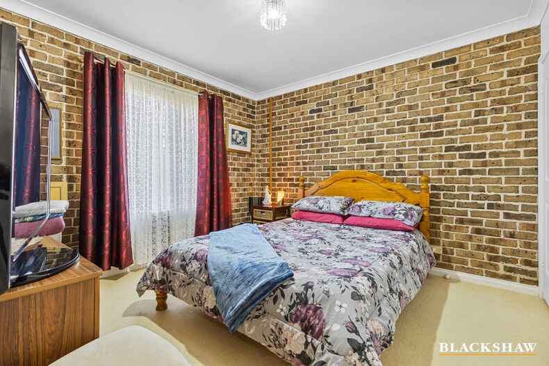 2/2 Lisa Place Sunshine Bay 2/2 Lisa Place Sunshine Bay